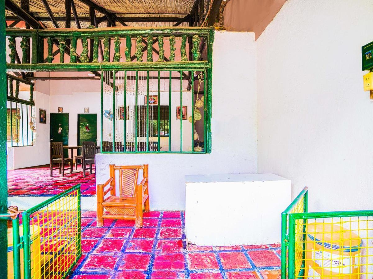 Oyo 875 Madhavi Beach Resort Balibago 외부 사진