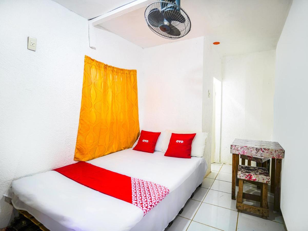 Oyo 875 Madhavi Beach Resort Balibago 외부 사진